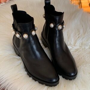 ❄️KARL LAGERFELD PEARL EMBELLISHED BOOTIES❄️